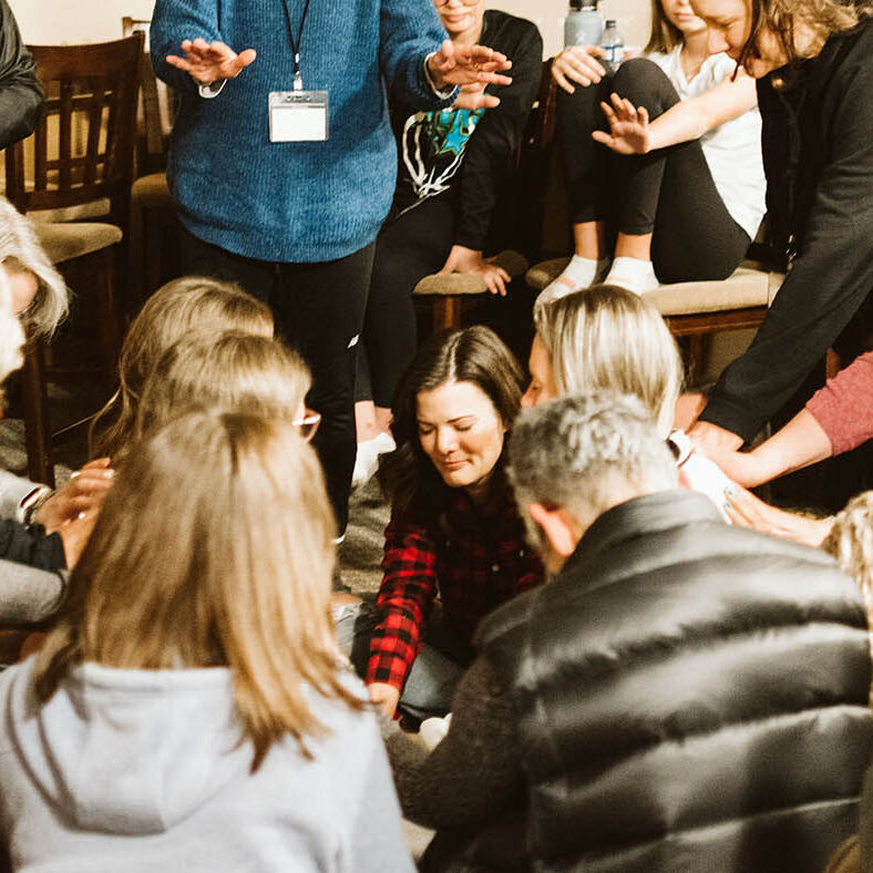 Women-Group-Praying